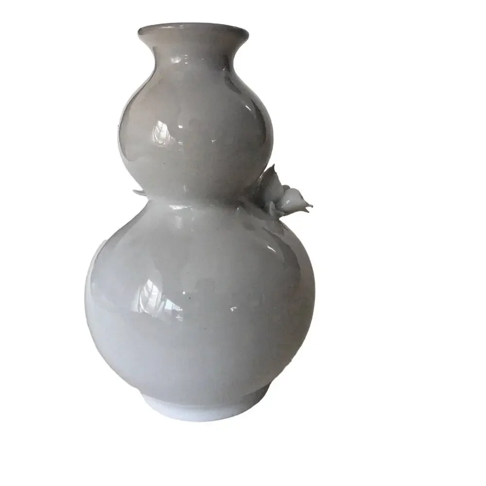 Tozai Home Capo-Di-Monte Double Gourd Vase White Porcelain Floral Design 6 x 4